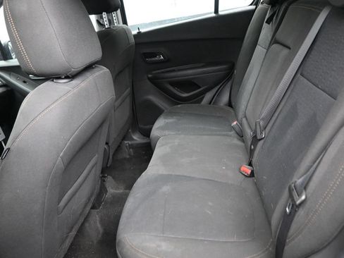 Used 2022 Chevrolet Trax LS AWD/4WD image 14