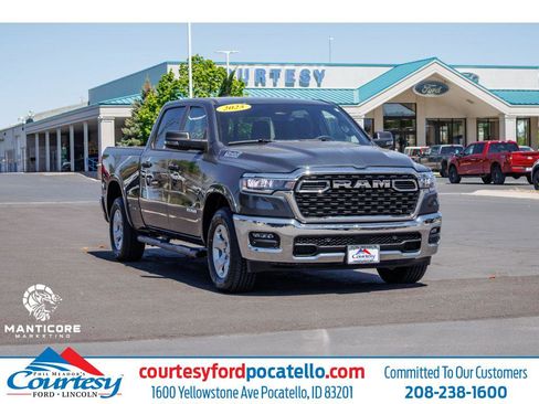 Used 2025 RAM 1500 Big Horn AWD/4WD image 1