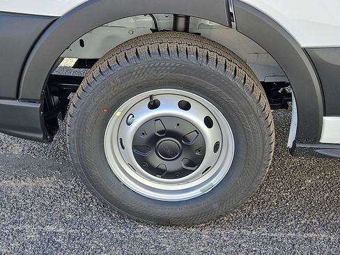 New 2026 Ford Transit 250 148 Medium Roof image 17