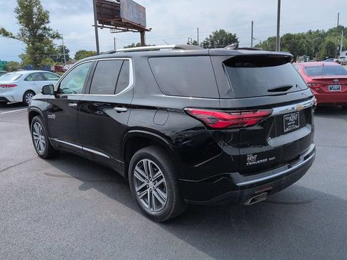 Used 2023 Chevrolet Traverse High Country w/ LPO, Floor Liner Package AWD/4WD image 5
