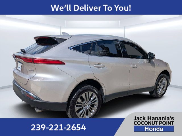 Used 2021 Toyota Venza XLE w/ Softex Package AWD/4WD image 3
