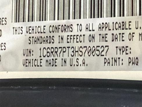 Used 2017 RAM 1500 Laramie Longhorn image 33