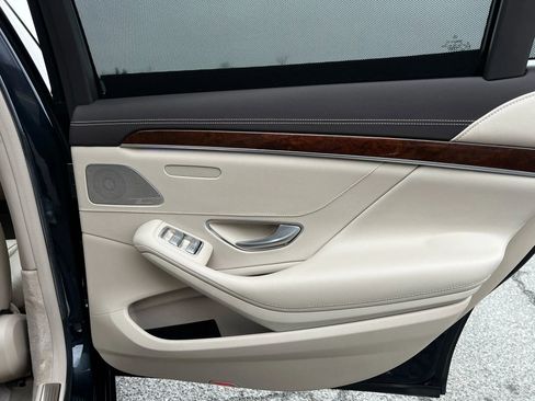 Used 2014 Mercedes-Benz S 550 Sedan image 26