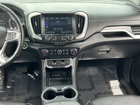 Used 2024 GMC Terrain SLT AWD/4WD image 17