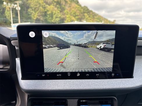 New 2025 Ford Maverick XLT image 27