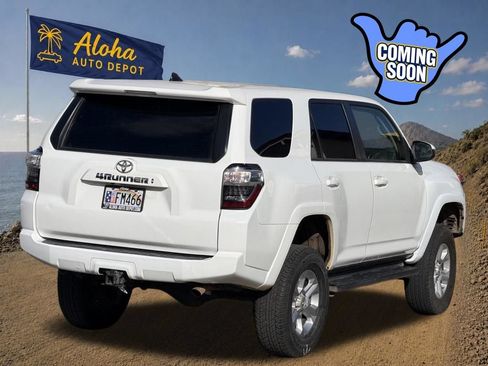 Used 2022 Toyota 4Runner SR5 RWD image 5