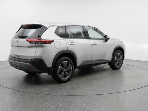 Used 2025 Nissan Rogue SV image 9