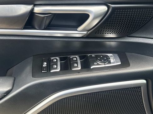 Used 2025 Kia Telluride S AWD/4WD image 25