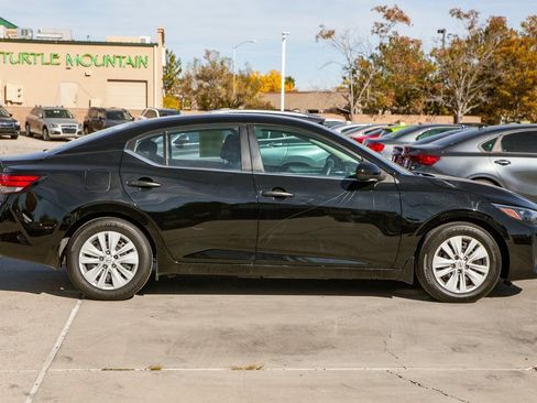 Used 2025 Nissan Sentra S image 4