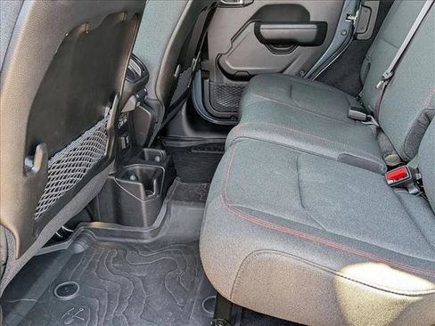 Used 2024 Jeep Wrangler Unlimited Rubicon w/ Technology Group image 18