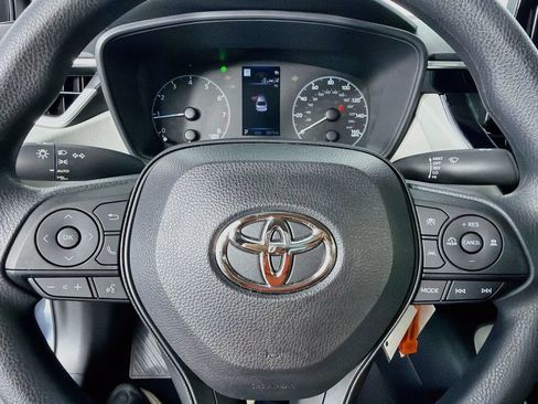 Used 2023 Toyota Corolla LE FWD image 16