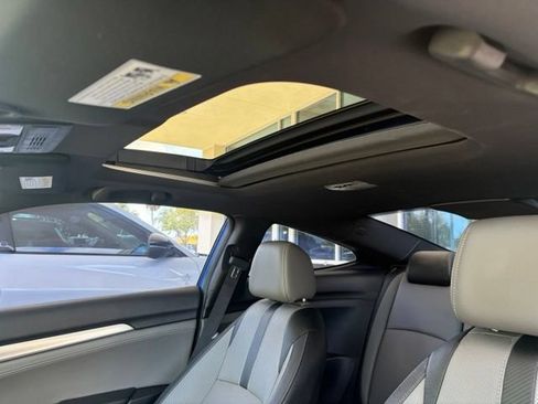 Used 2017 Honda Civic EX-L image 3