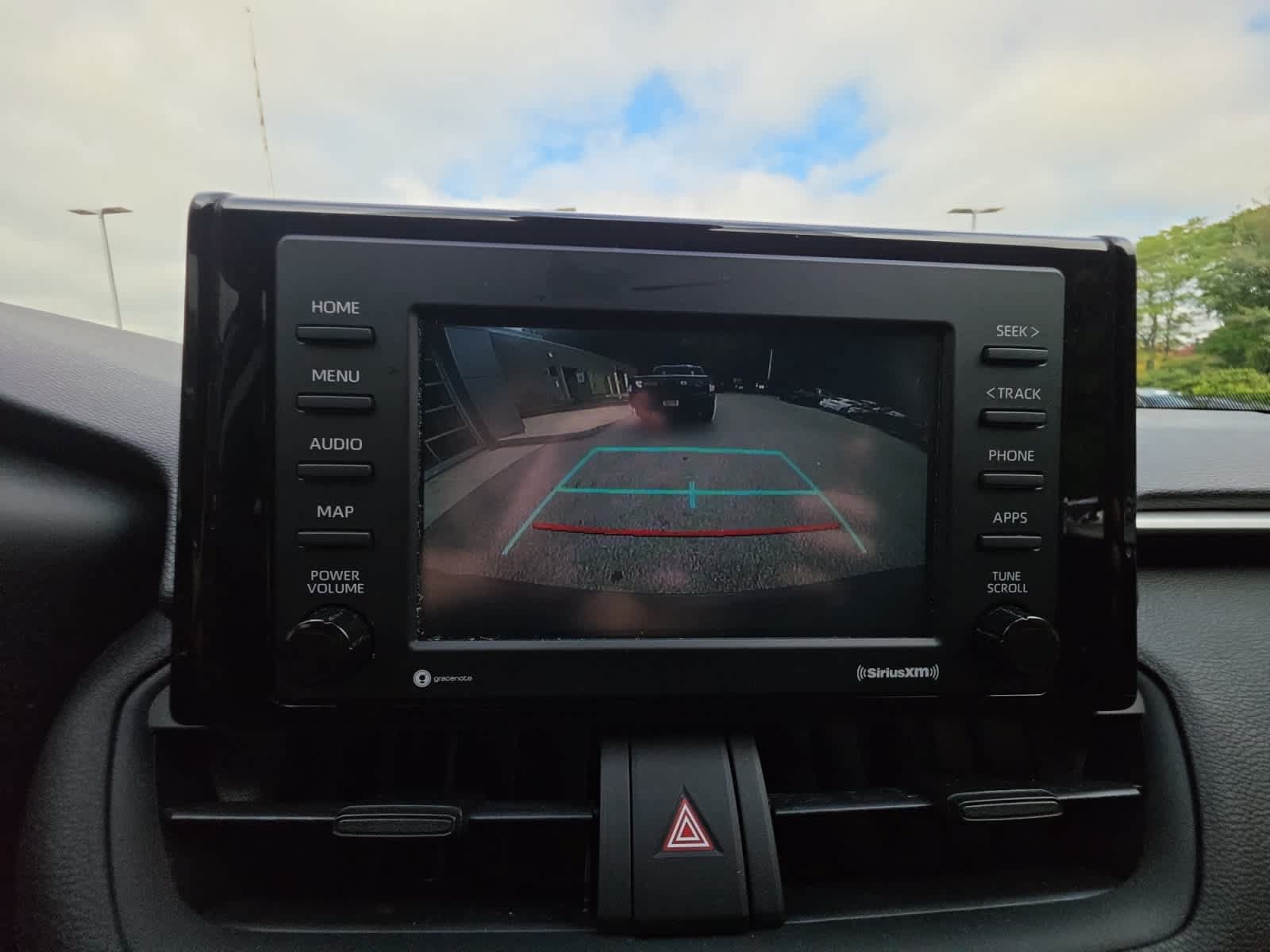 Used 2021 Toyota RAV4 LE AWD/4WD image 25