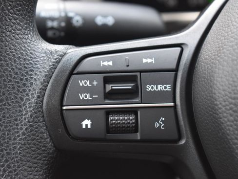 Used 2025 Honda CR-V LX image 6