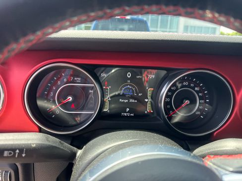 Used 2021 Jeep Gladiator Rubicon AWD/4WD image 8