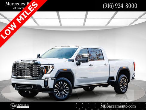 Used 2024 GMC Sierra 3500 Denali Ultimate image 1