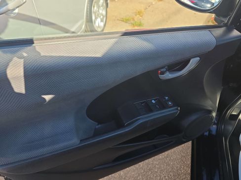 Used 2012 Honda Fit image 7