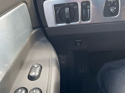 Used 2002 Ford Thunderbird RWD image 11