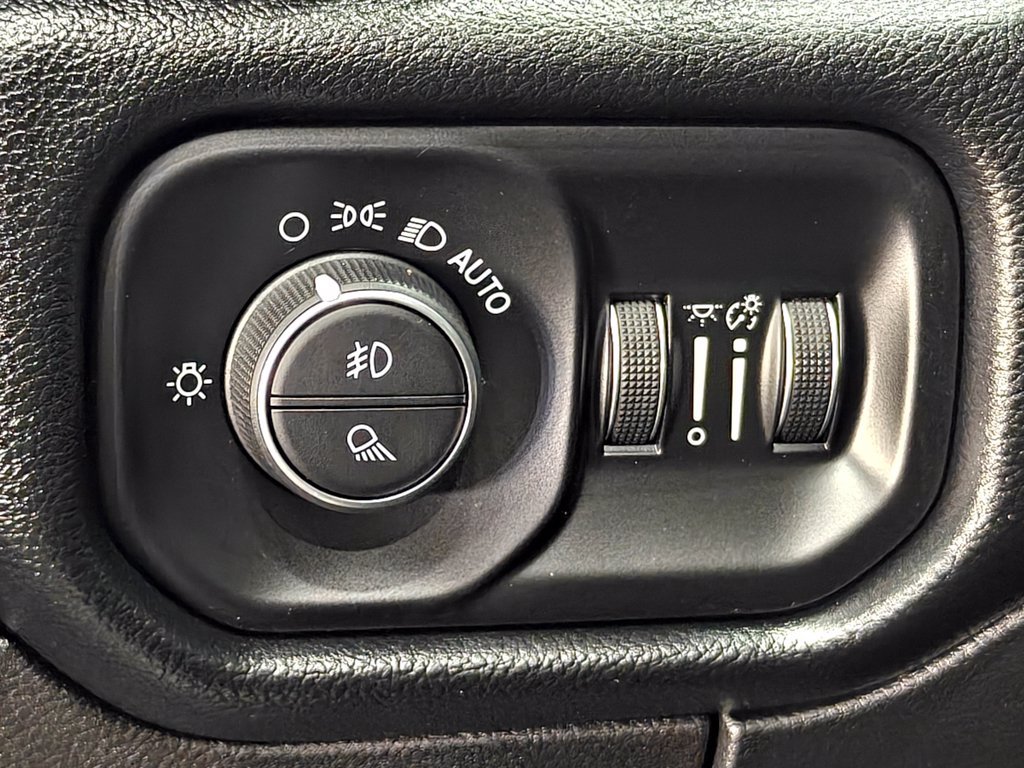 Used 2021 RAM 1500 Laramie AWD/4WD image 63