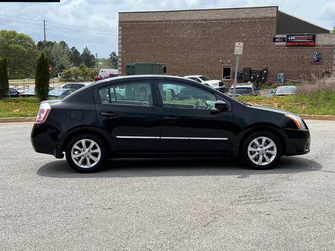Used 2010 Nissan Sentra 2.0 SL w/ Premium Plus Pkg image 4