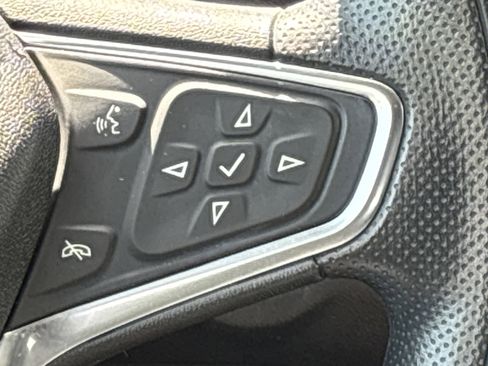 Used 2021 Chevrolet Equinox LT image 20