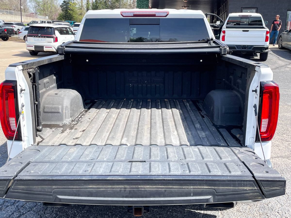 Used 2019 GMC Sierra 1500 SLT w/ SLT Premium Plus Package AWD/4WD image 9