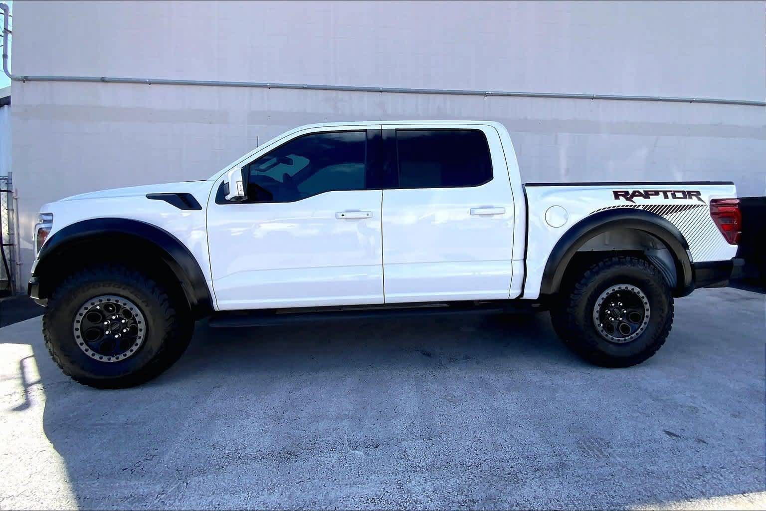 Used 2025 Ford F150 Raptor AWD/4WD image 3