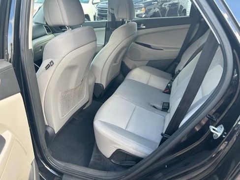 Used 2017 Hyundai Tucson SE AWD/4WD image 15