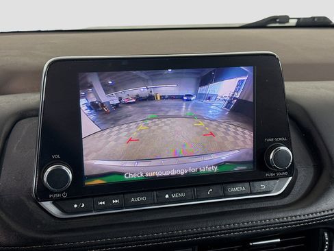 Used 2023 Nissan Rogue SV image 19