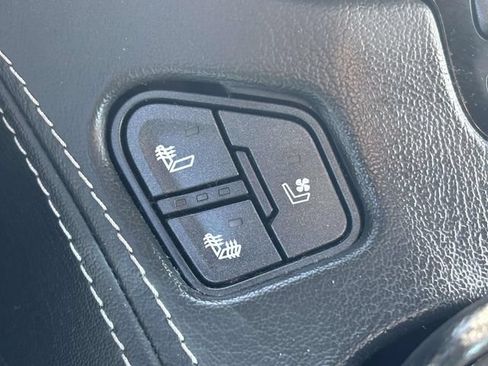 Used 2018 GMC Yukon Denali w/ Open Road Package AWD/4WD image 22