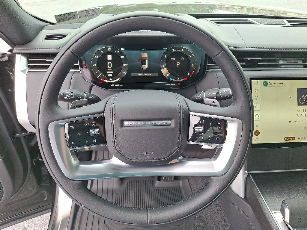 New 2026 Land Rover Range Rover Long Wheelbase SE AWD/4WD image 11