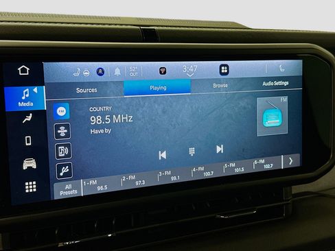 Used 2025 Jeep Wrangler Sahara image 21