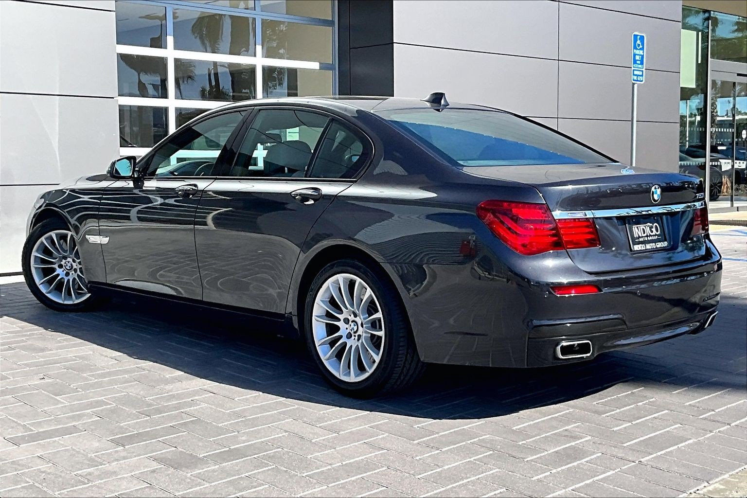 Used 2014 BMW 750i RWD image 12