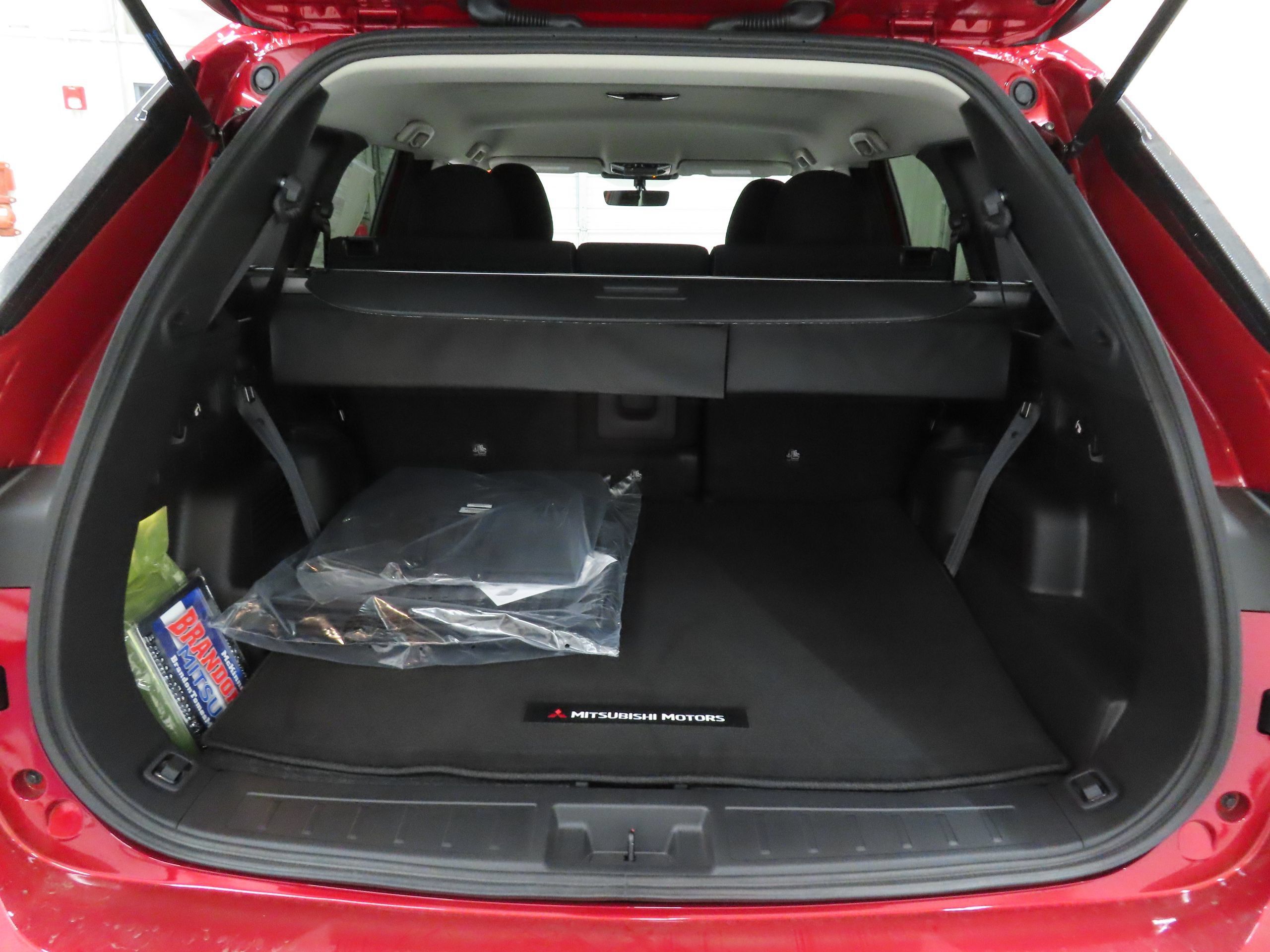 New 2026 Mitsubishi Outlander ES FWD image 23