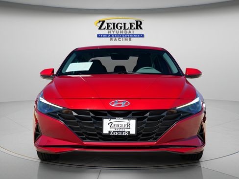 Certified 2023 Hyundai Elantra SEL FWD image 2