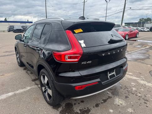 Used 2021 Volvo XC40 T5 Momentum w/ Premium Package AWD/4WD image 7