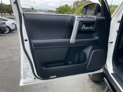 Used 2019 Toyota 4Runner SR5 Premium AWD/4WD image 26