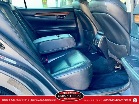 Used 2013 Lexus ES 300h image 13