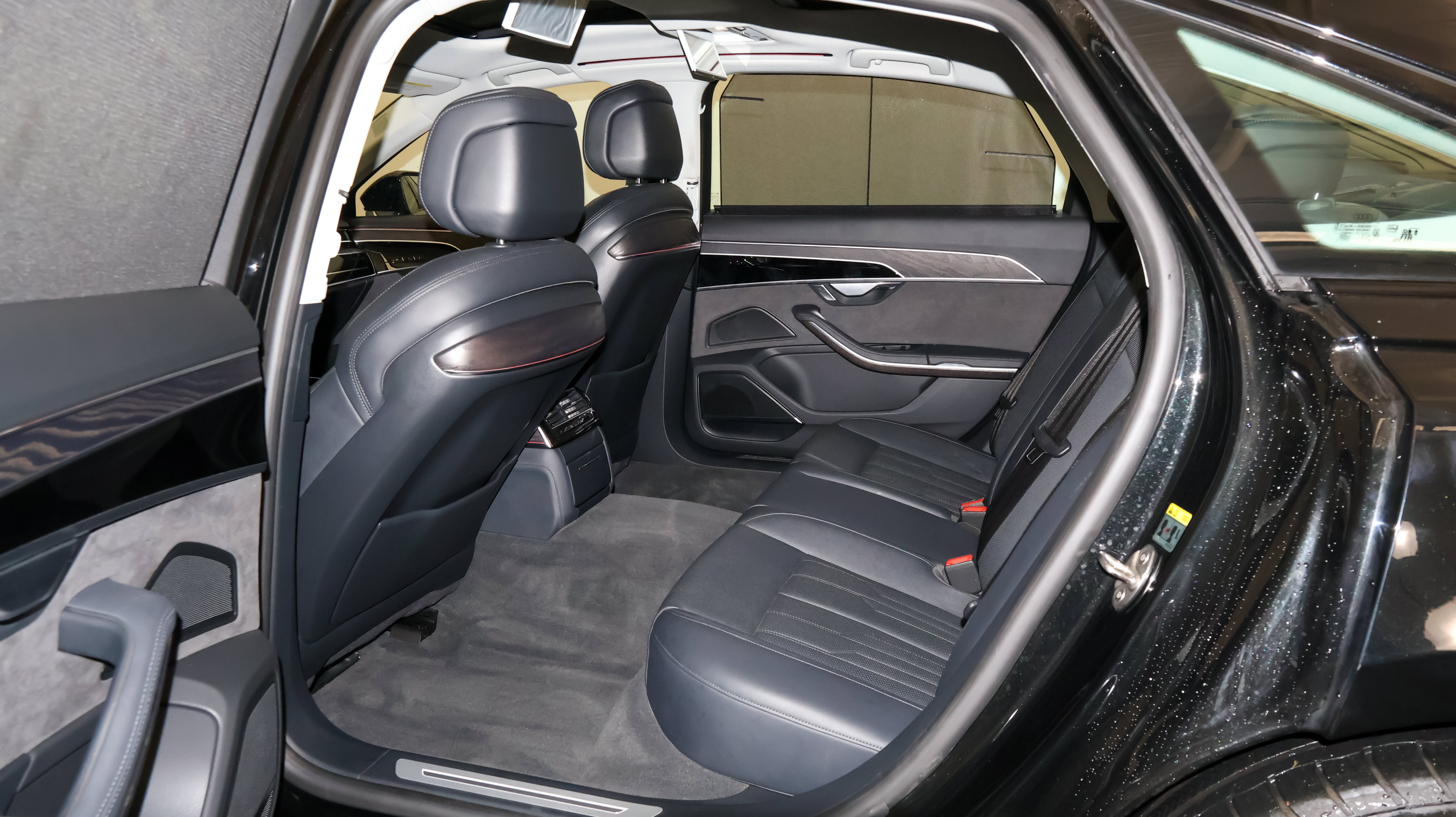 Used 2022 Audi A8 L 3.0T w/ Executive Package AWD/4WD image 23