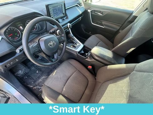 Used 2021 Toyota RAV4 XLE image 15