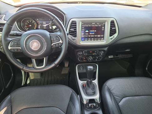 Used 2021 Jeep Compass Latitude w/ Driver Assistance Group FWD image 8