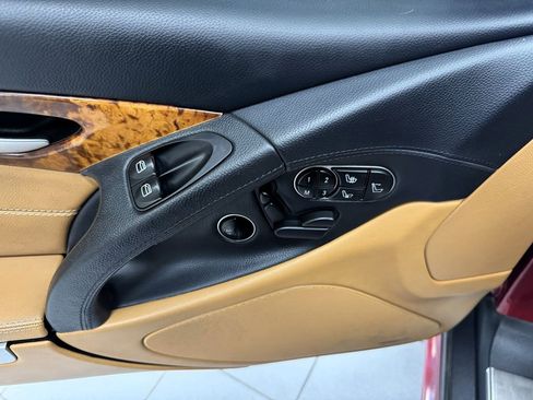 Used 2011 Mercedes-Benz SL 550 image 14