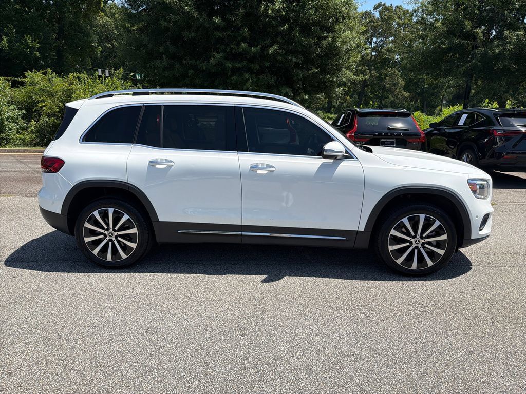 Used 2021 Mercedes-Benz GLB 250 w/ Premium Package image 8