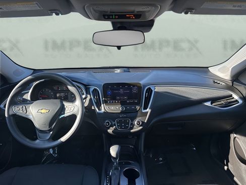 Used 2023 Chevrolet Malibu LT image 12