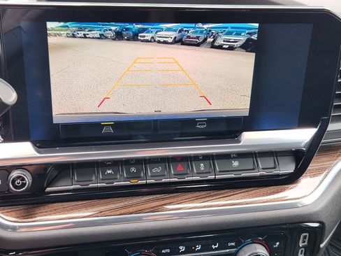 Used 2024 Chevrolet Silverado 1500 LT image 7