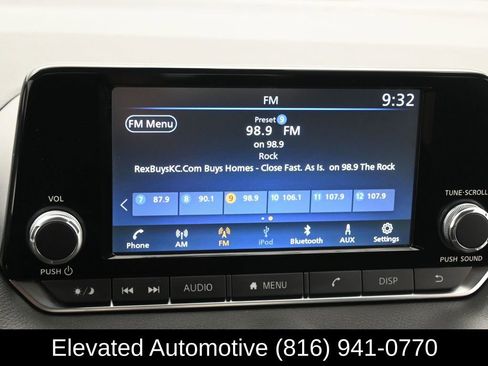 Used 2025 Nissan Sentra S image 17