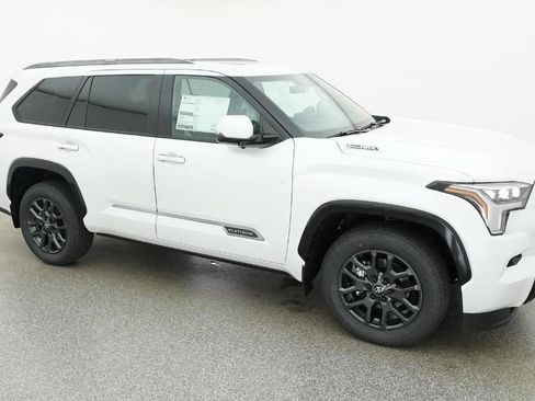 New 2026 Toyota Sequoia Platinum AWD/4WD image 5