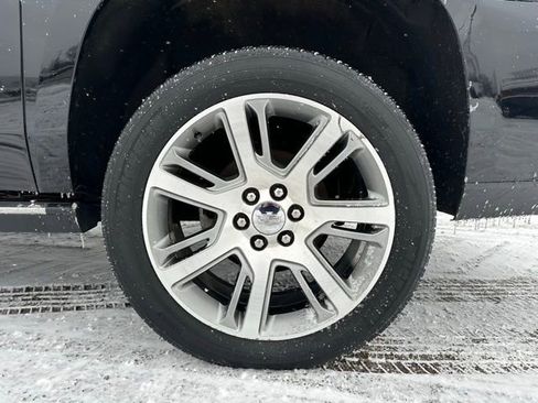 Used 2016 Cadillac Escalade ESV Premium image 5