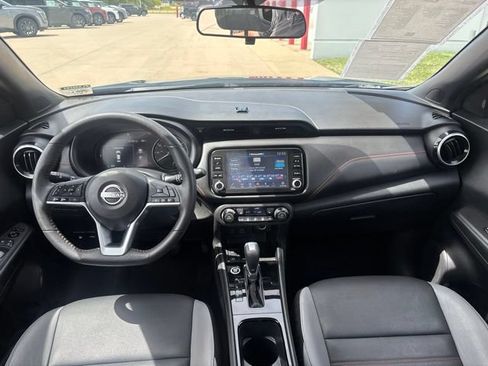 Used 2023 Nissan Kicks SR w/ SR Premium Package FWD image 25