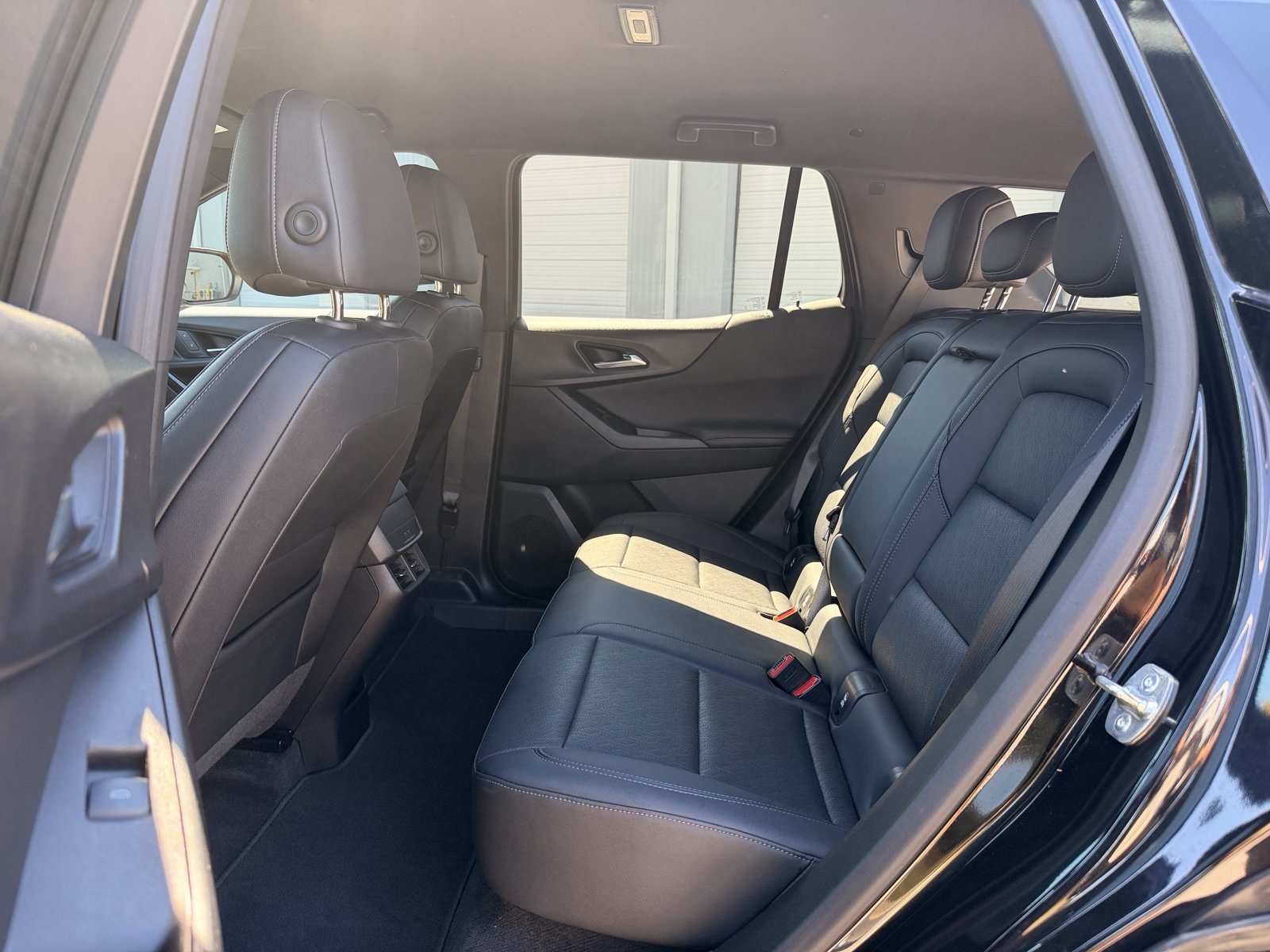 Used 2025 Chevrolet Equinox LT w/ Convenience Package II FWD image 28